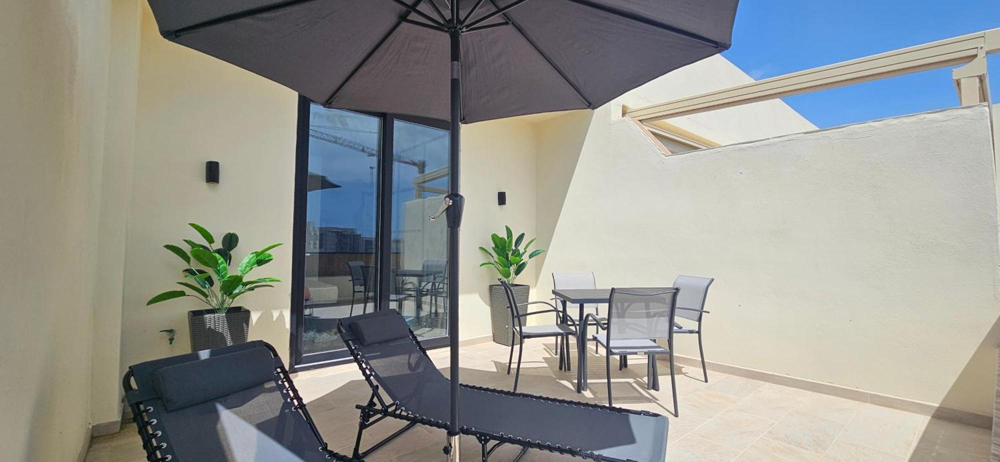 Апартаменты Sea Breeze Penthouse And Terrace Qawra St Paul'S Bay Сент-Полс-Бей Экстерьер фото
